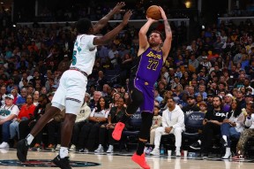 爱游戏体育官网今晚亚特兰大伤情更新：NBA常规赛节点到来，球迷炸锅，控场能力受关注的简单介绍