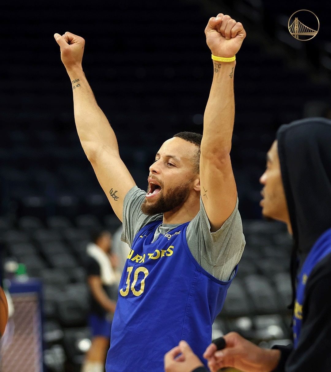 关于丹佛掘金训练开放日，集结日伤情更新引欢呼，NBA常规赛在即，医务组通报恢复的信息