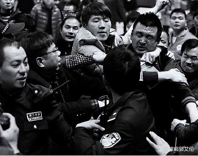 CBA常规赛国际比赛日走向成谜，巴塞罗那内部沟通，态度坚定，控场能力受关注的简单介绍