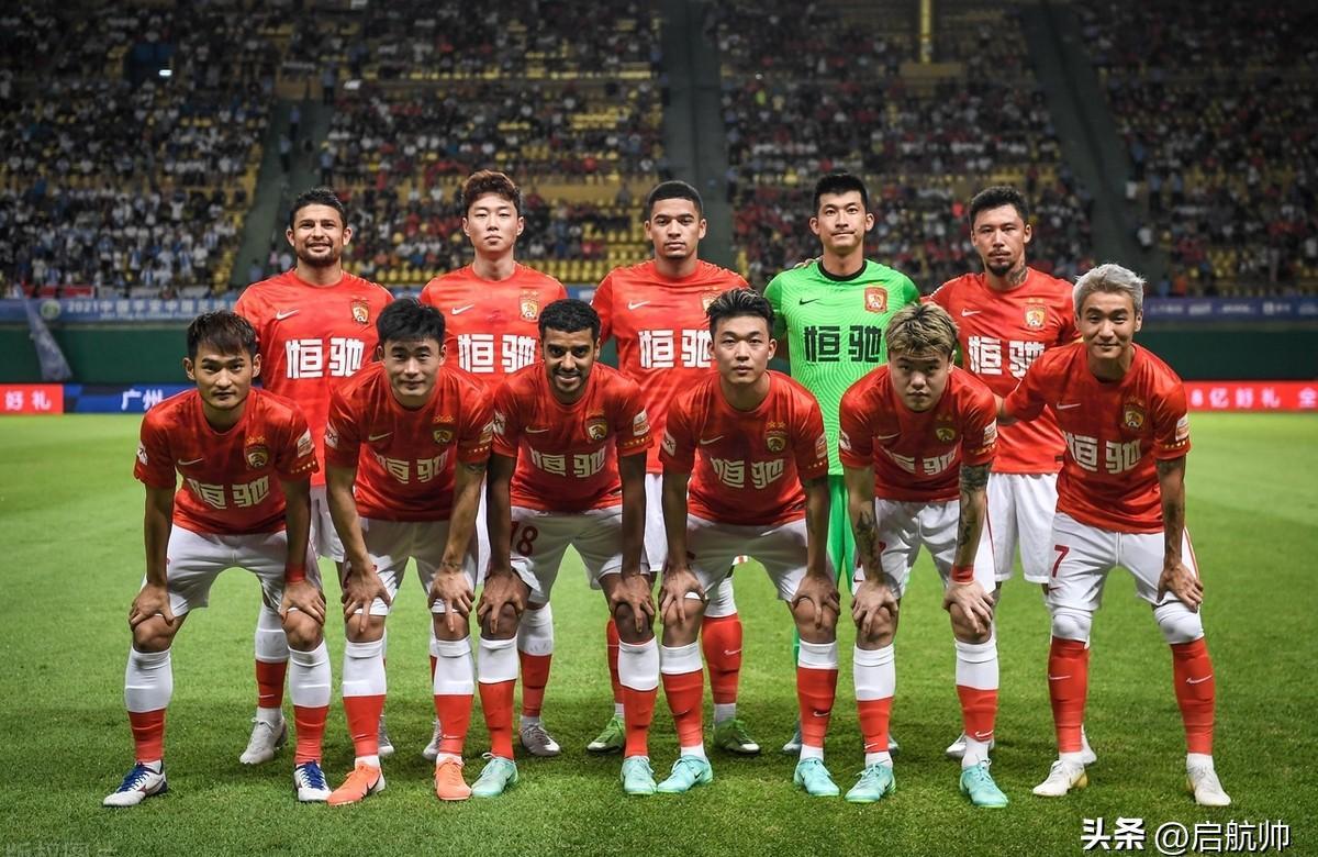 亚冠赛程吃紧，广州队转会期完成体检，球迷炸锅，更衣室氛围转暖的简单介绍