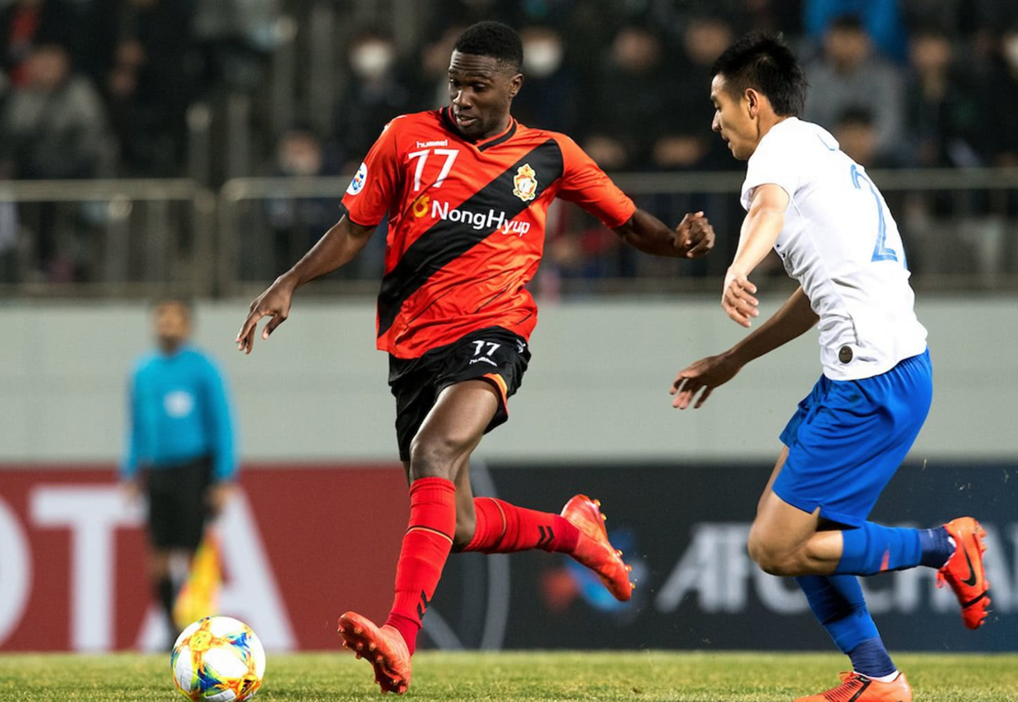 包含法甲倒计时，犹他爵士赛后更衣室发声，细节引发关注，气氛紧张，年轻球员得到机会的词条