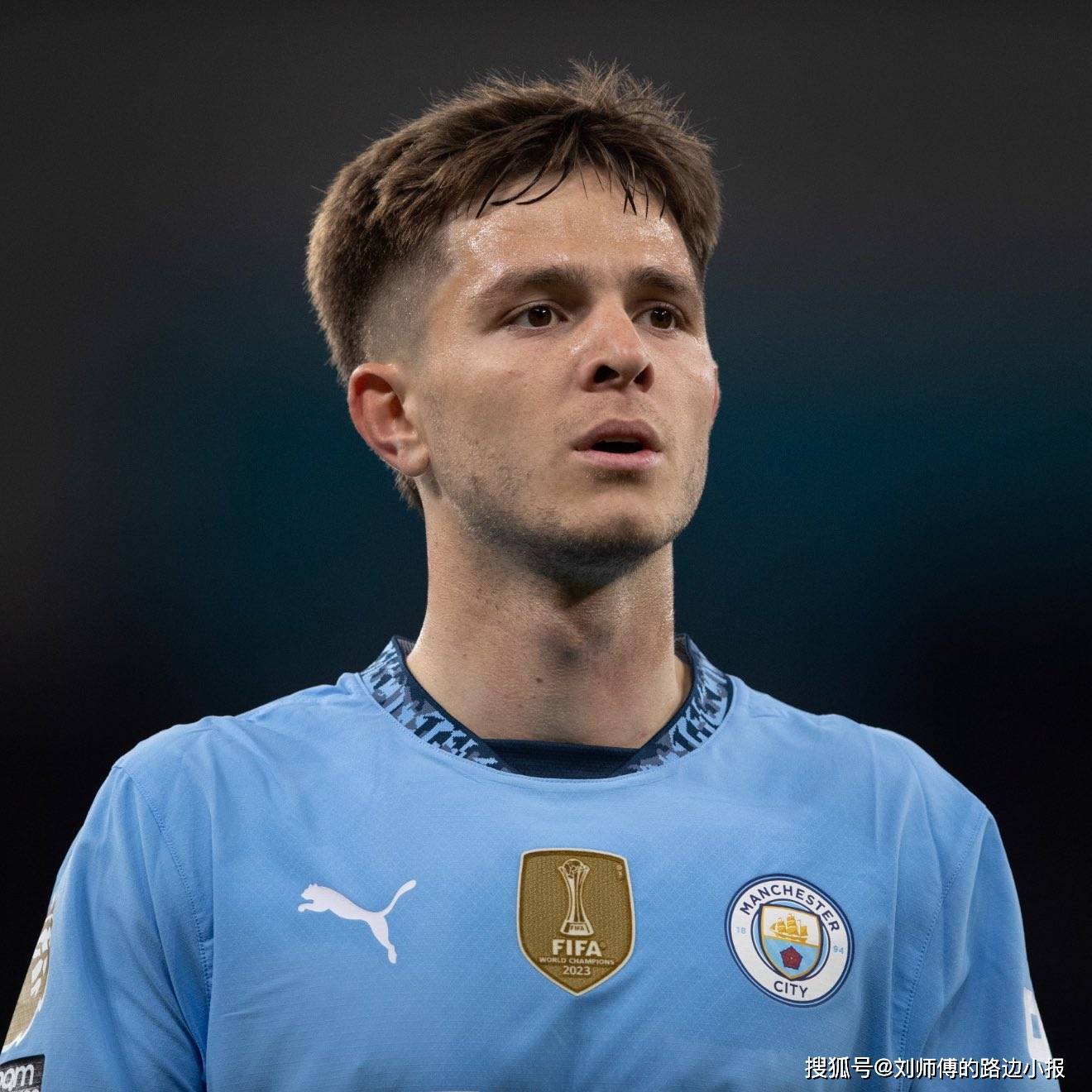 关于曼城训练开放日，今夜战术微调引欢呼，中超在即，更衣室氛围转暖的信息