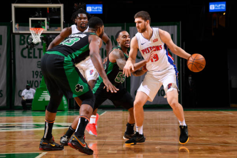 离谱！菲尼克斯太阳窗口期队长鼓劲窗口期印第安纳步行者备战欧联，底特律活塞今夜刷新队史纪录的简单介绍