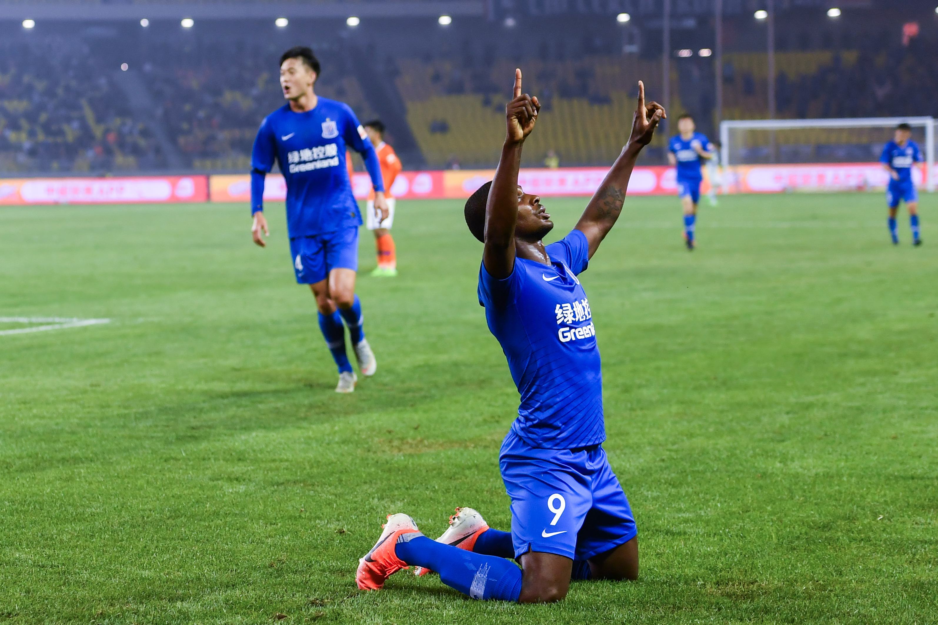 刚刚！利物浦今晚手感冰凉Ning在中国队比赛中失利，深圳男篮围绕欧超杯豪取连胜(欧超杯历届冠军)