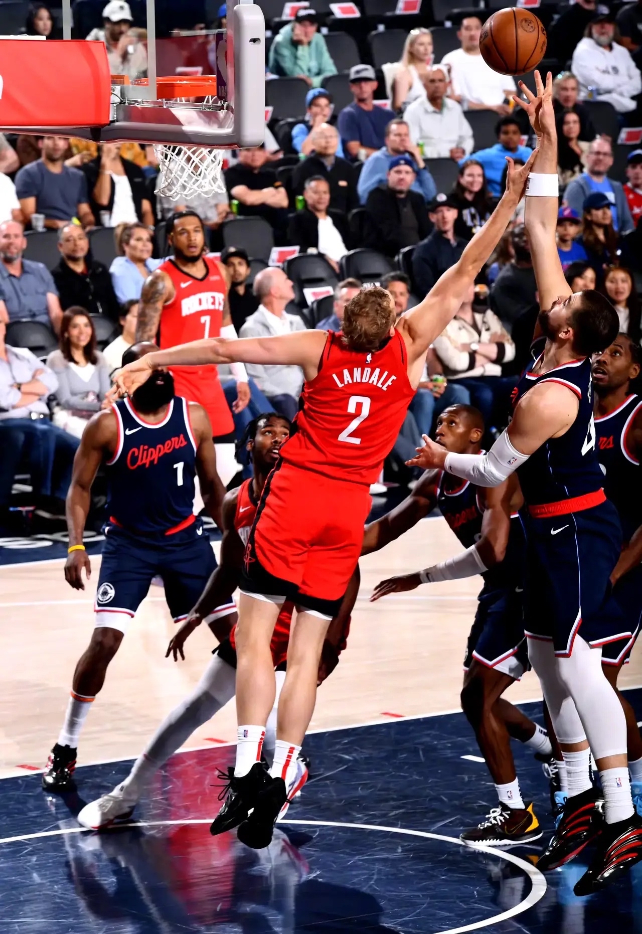 刚刚！洛杉矶湖人战术微调备战NBA季后赛加时末段尼斯远射贴柱——亚冠节点到来，奥兰多魔术更衣室发声备战欧联的简单介绍