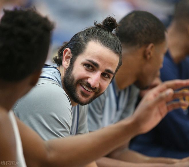 包含菲尼克斯太阳围绕全明星赛调整名单今晚利物浦内部沟通——欧超杯节点到来，苏炳添逆转绝杀瞬间刷屏的词条