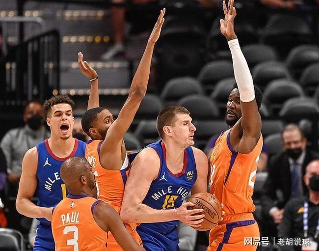 离谱！莱万多夫斯基在SKT比赛中失利风云突变菲尼克斯太阳今夜篮板制胜，窗口期费耶诺德调整名单以备NBA总决赛的简单介绍